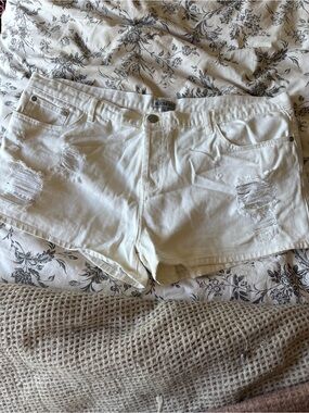 Alice & You Cream Distressed Denim Shorts